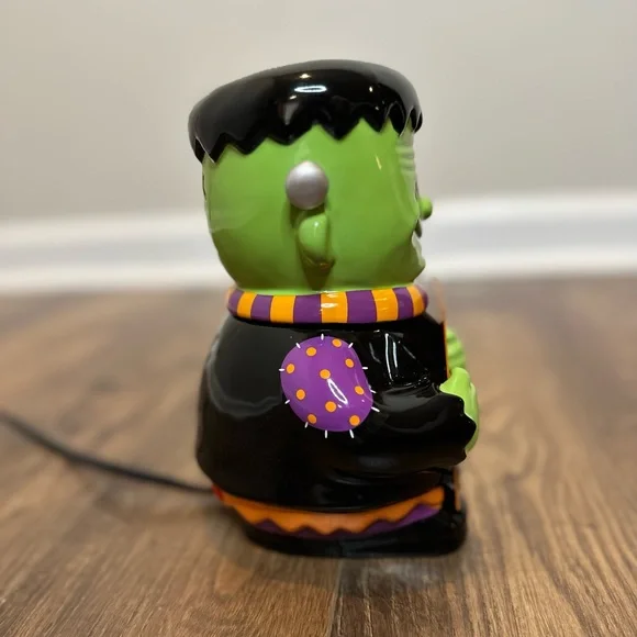 Countdown to Halloween Scentsy Warmer - Picture 8 of 9